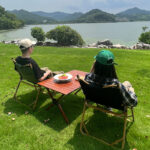 Katlanabilir Kamp ve Piknik Masası Ahşap Görünümlü Taşınabilir Masa - Görsel 5