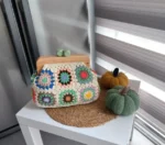 Tığ İşi Kare Desenli Çanta